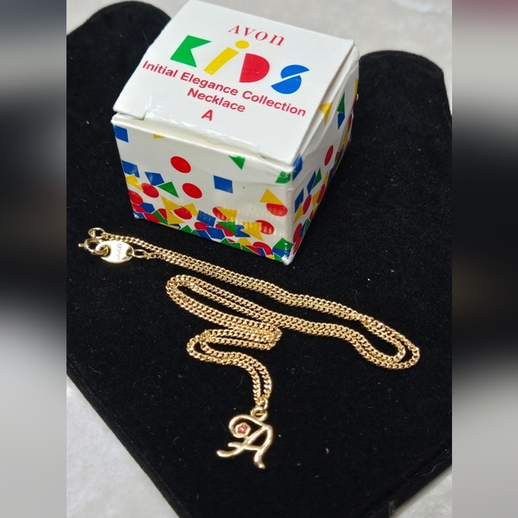 Avon Gold Tone  Kids Initial Elengance Collecting  Necklace A - Picture 6 of 15
